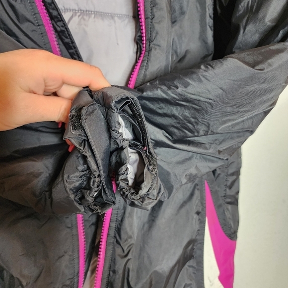 The North Face HyVent black fushia coat.  Kids size medium 10/12. - Picture 9 of 16